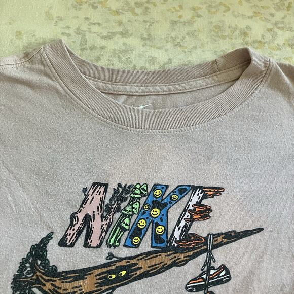 PLS READ Nike Youth Large T Shirt Halloween Mushroom Smiley Face Tree Eyes - Picture 7 of 8